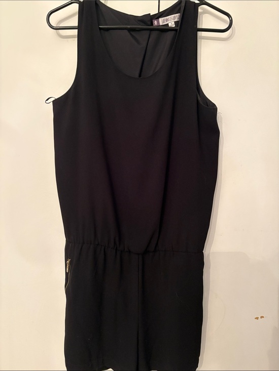 Jennifer Lopez Pants - Jennifer Lopez Black Sleeveless Short Romper